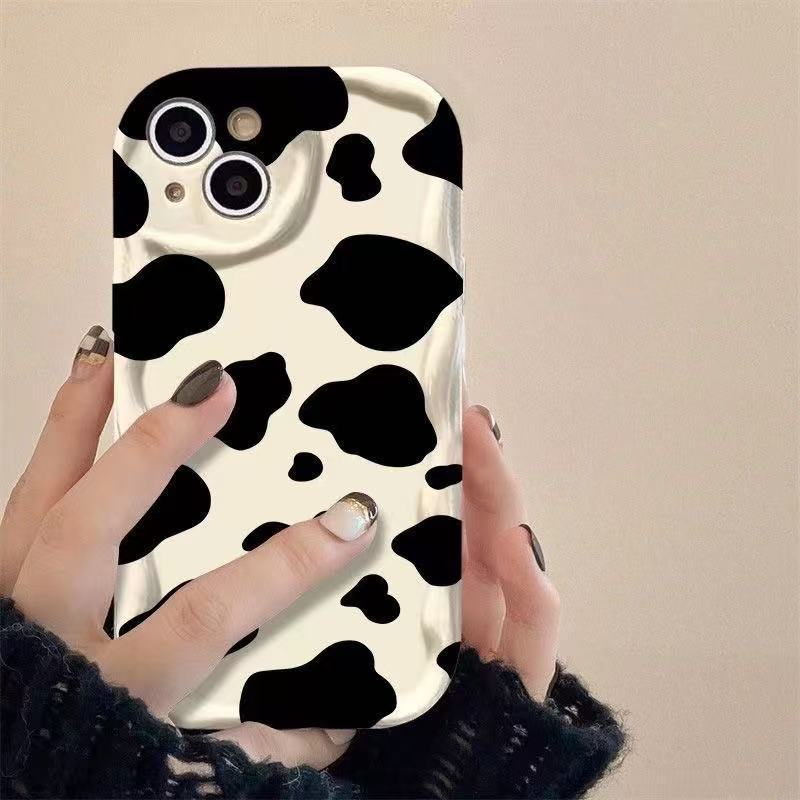 Black and white cow pattern case for iPhone 13/14/15/16/16E (Basic, Pro, Pro-Max