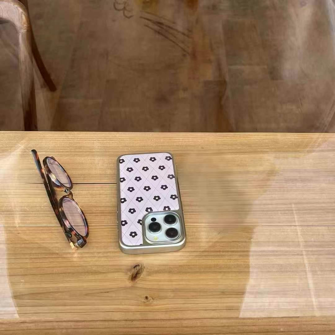 Flower Pattern Case For iPhone