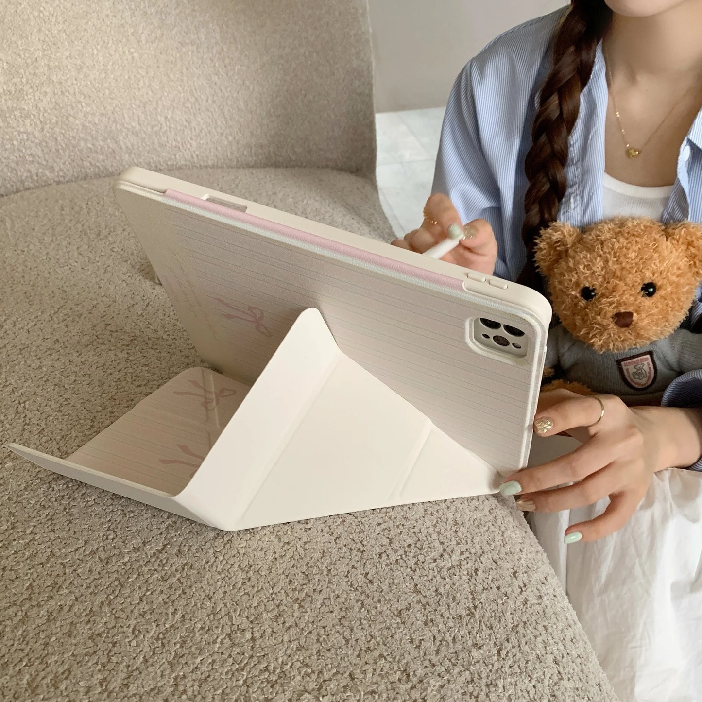 Kawaii Pink Bow iPad Case with Pencil Holder – Magnetic Smart Cover