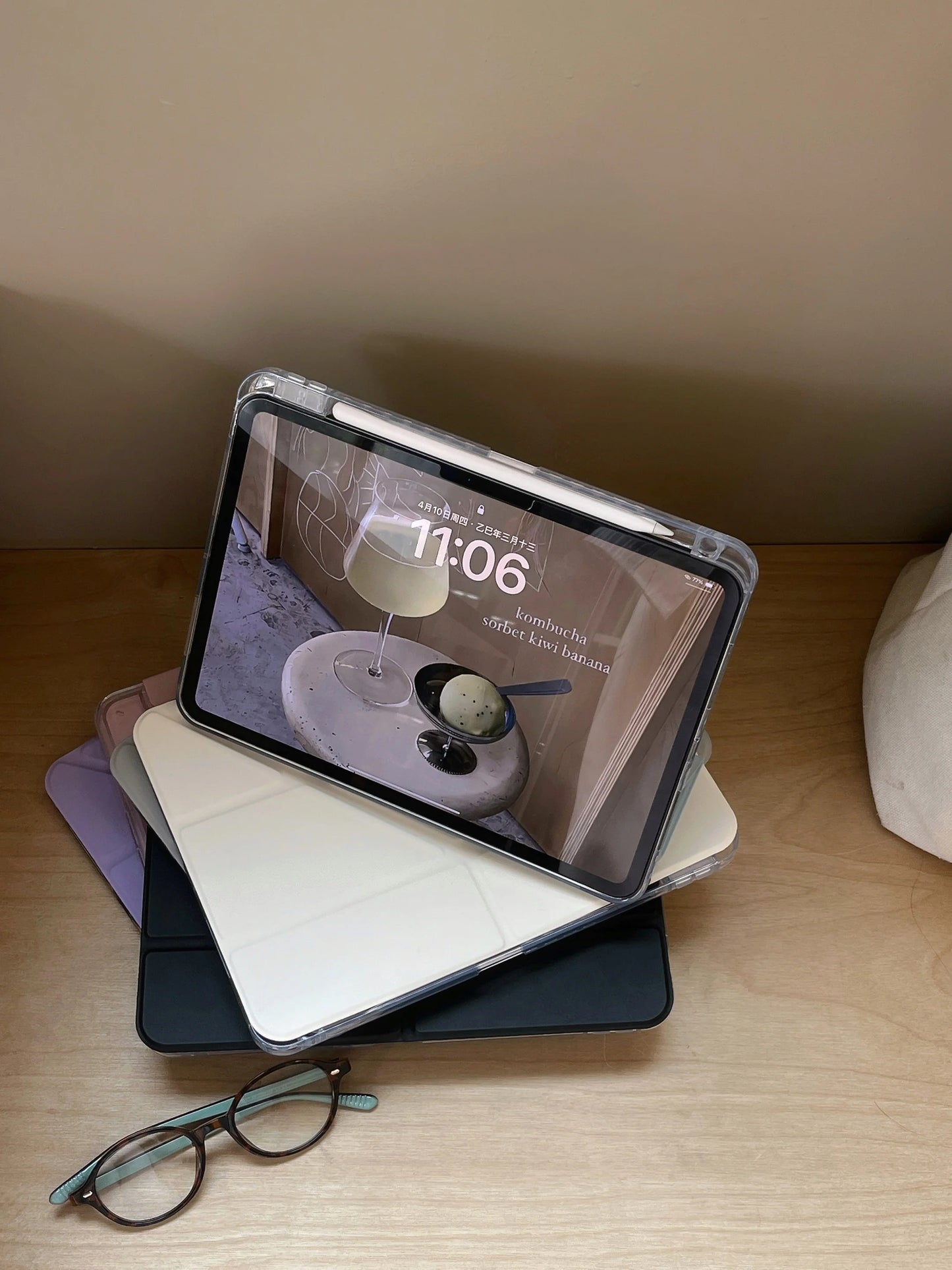 Pastel Origami Stand iPad Case Slim Magnetic Foldable Stand