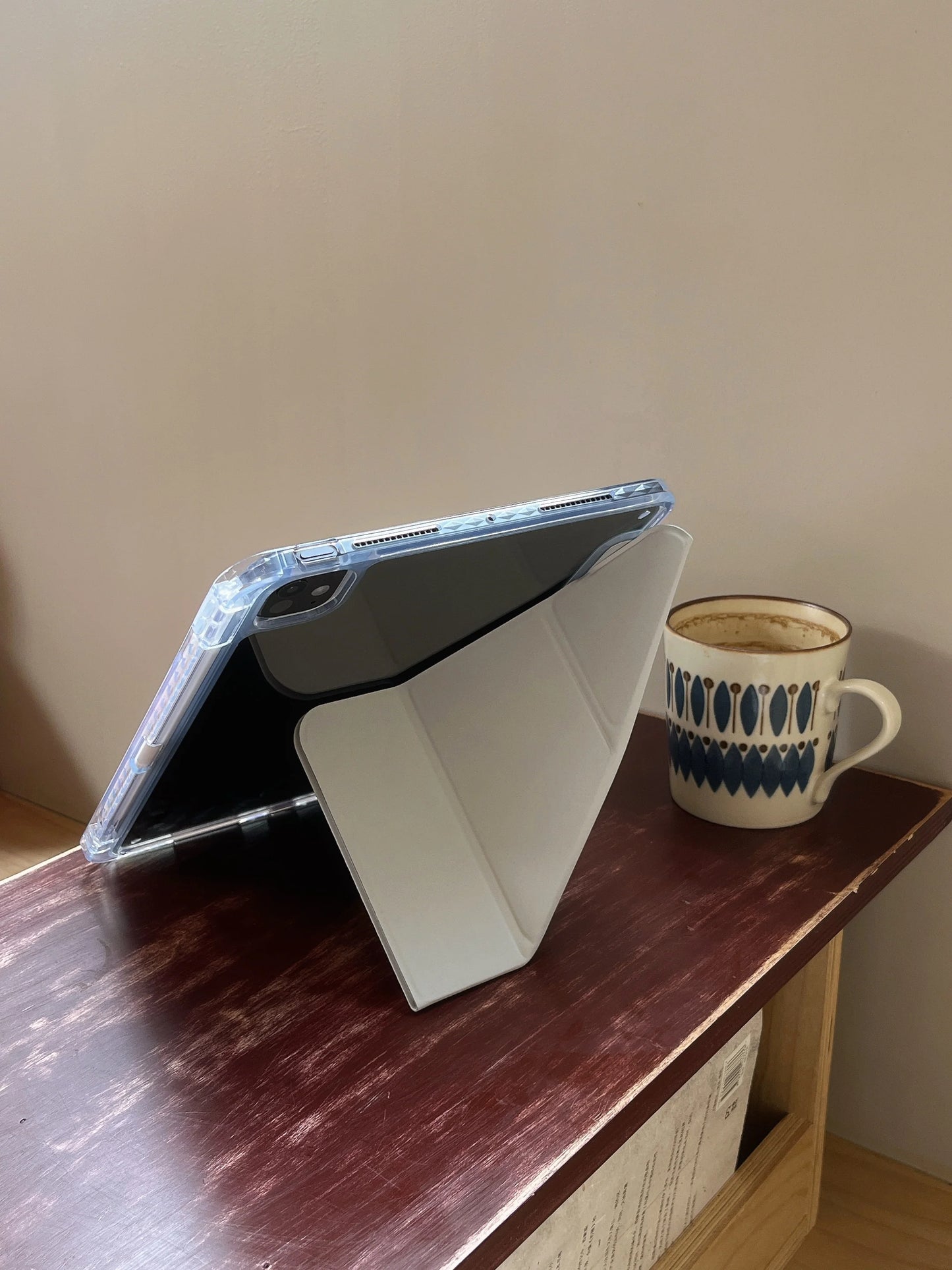 Pastel Origami Stand iPad Case Slim Magnetic Foldable Stand