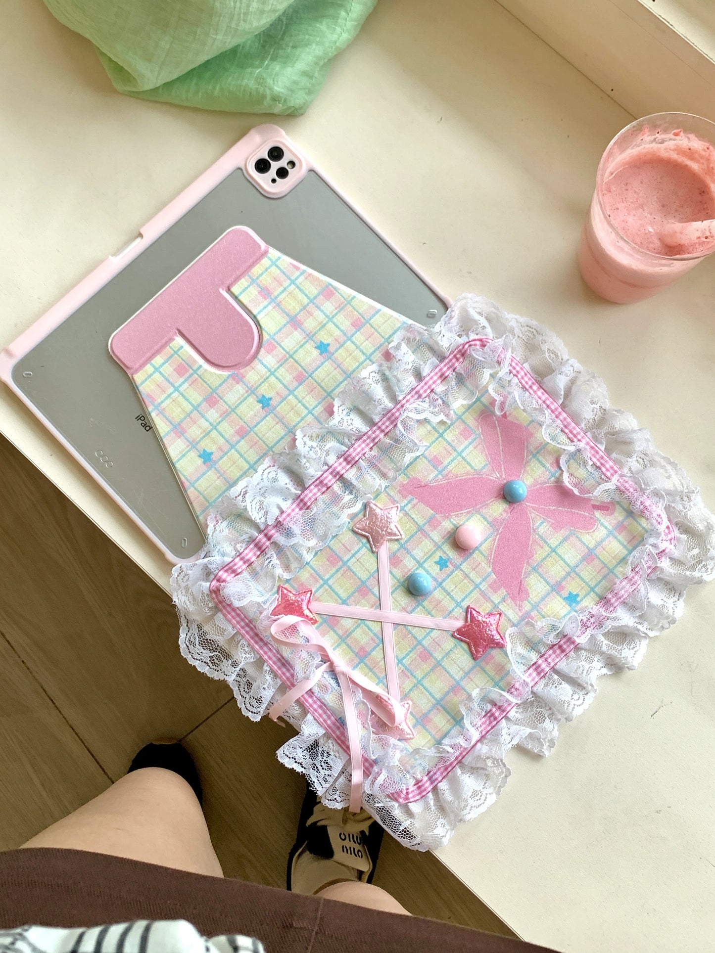 Kawaii Lace iPad Case with Plaid & Pastel Star Stand