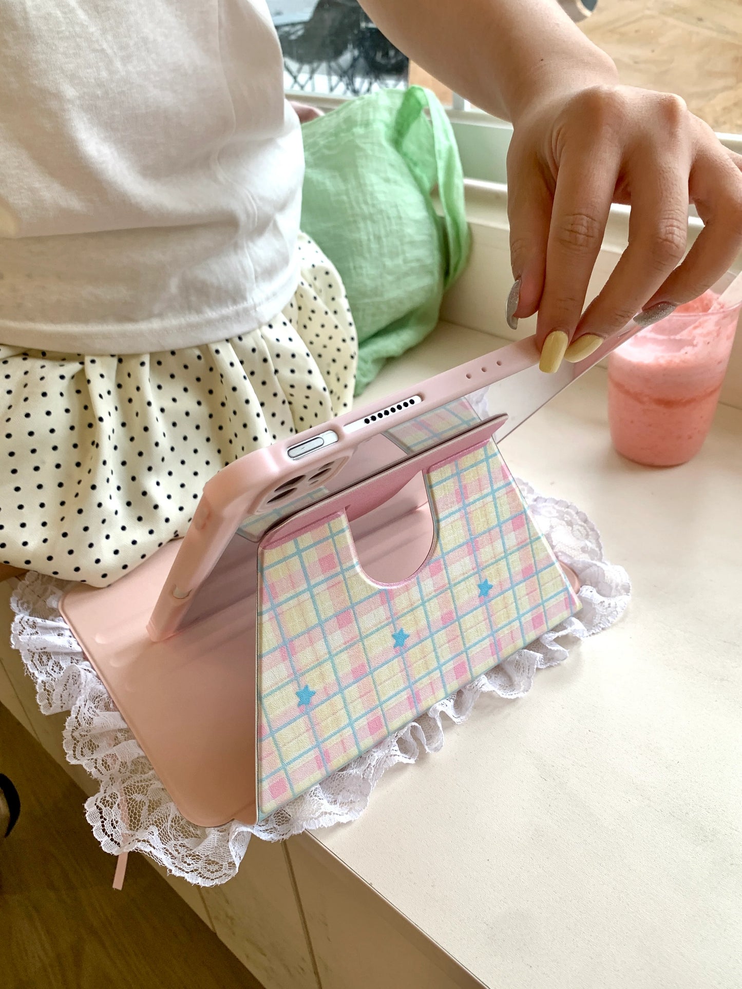 Kawaii Lace iPad Case with Plaid & Pastel Star Stand