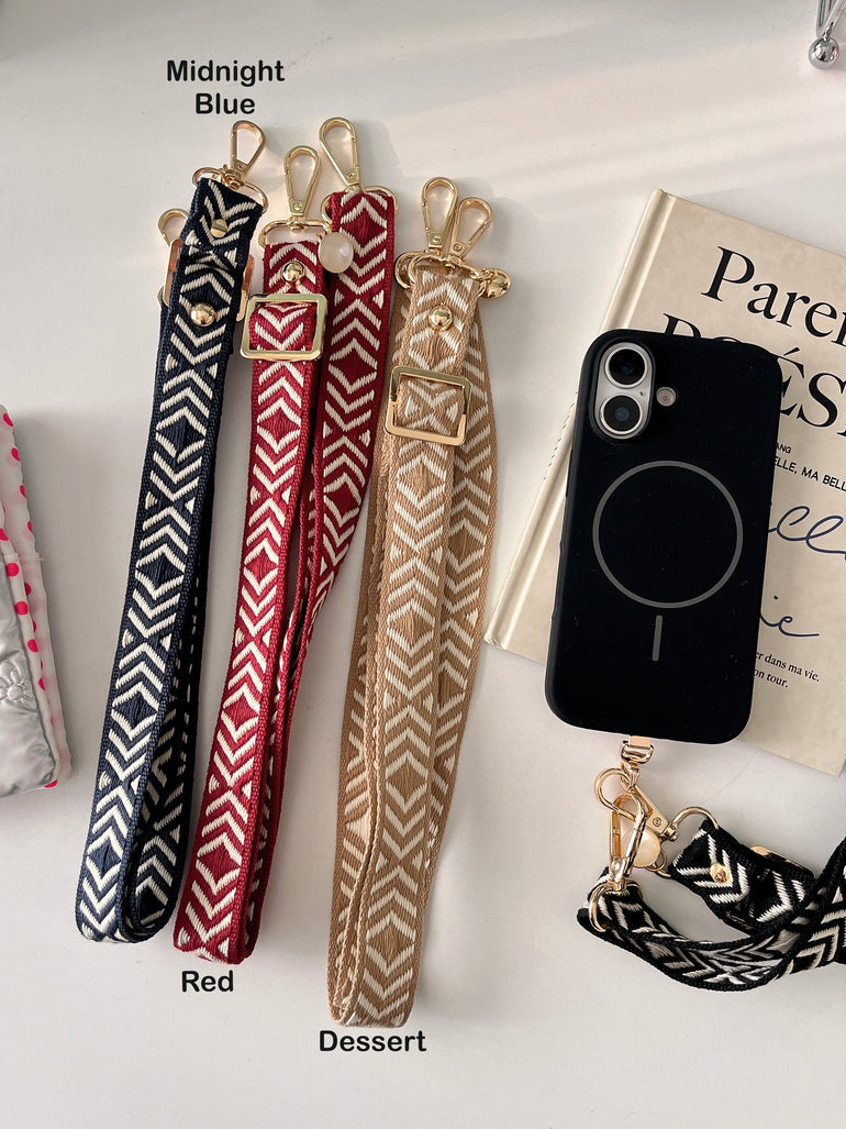 Boho iPhone Lanyard Strap with Adjustable Chevron Design – Detachable Crossbody Phone Holder for Hands-Free Use