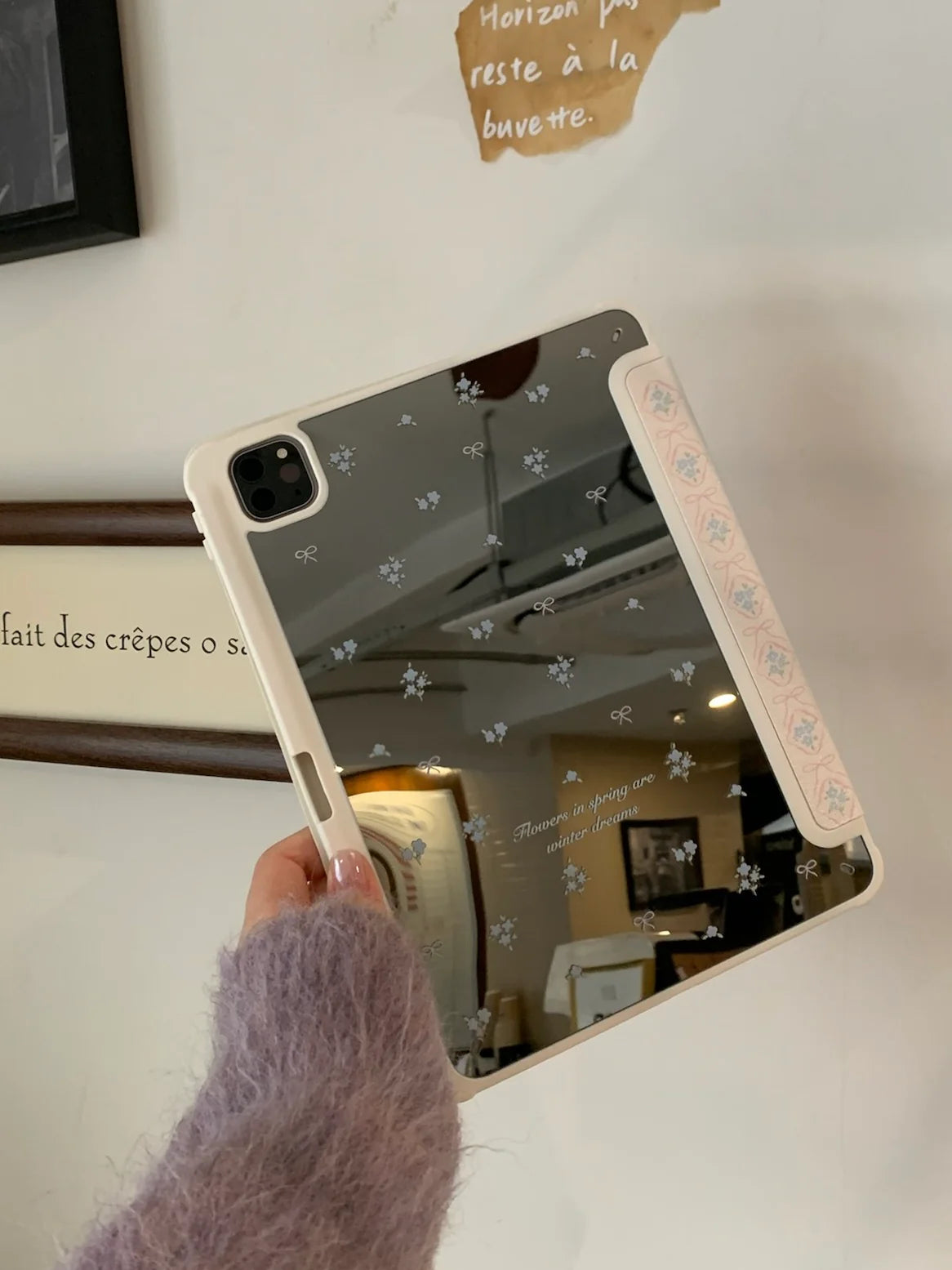 Elegant Floral Mirror iPad Case with Text – Dual Design Protective Cover with Vintage Foldable Front