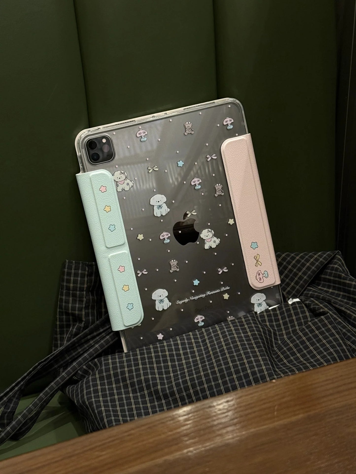 Cute Cartoon iPad Case with Magnetic Stand & Transparent Back – Pearl Bunny & Star Pattern Foldable Case for iPad