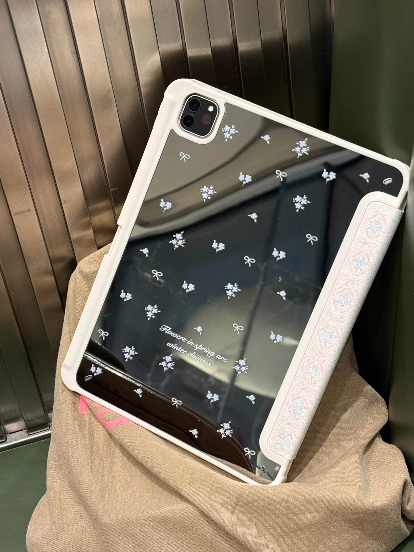 Elegant Floral Mirror iPad Case with Text – Dual Design Protective Cover with Vintage Foldable Front
