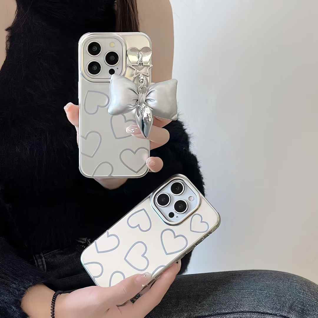 Heart Pattern Silicon Case For iPhone With Bow Charm
