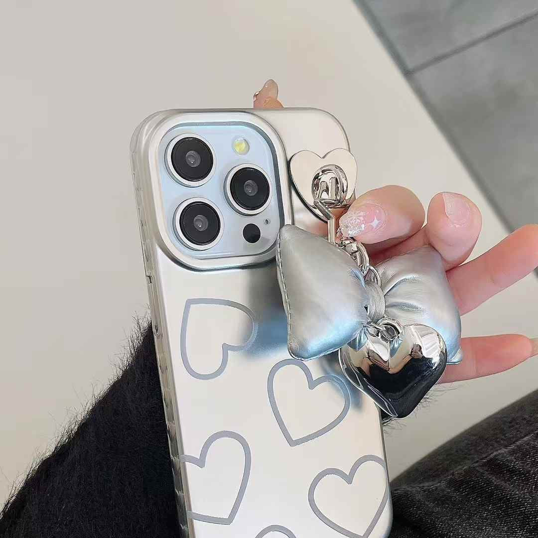Heart Pattern Silicon Case For iPhone With Bow Charm