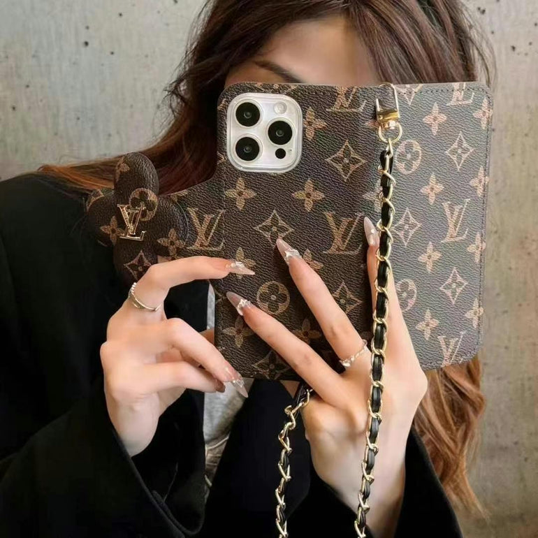 Luxury Branded Leather Flip Case For iPhone With Monogram Sling Chain