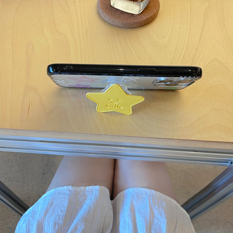 Smiley Star Grip iPhone Case – Cute Pastel Star Design with 3D Yellow Holder