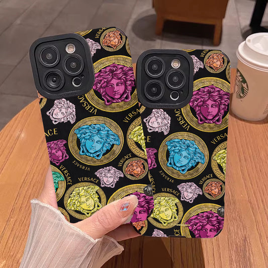 Versace Medusa Pop Art iPhone 13/14/15/16/16E  (Basic, Pro, Pro-Max) - Full Protectionok while protecting the phone from scratches and impacts.
